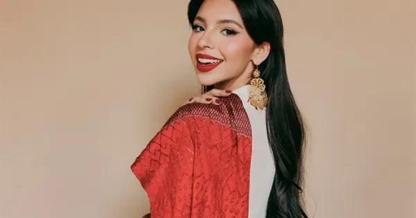 ÁNGELA AGUILAR OFRECE SU CANTO