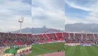 "Simplemente fútbol chileno": La imagen en pleno partido de Colo Colo que se hizo viral