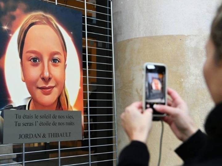 France tries woman for rape and murder of schoolgirl
