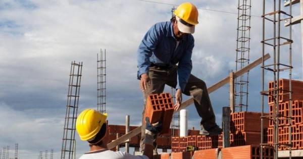 Construcción: UOCRA cerró aumentos acumulativos y sumas fijas para septiembre