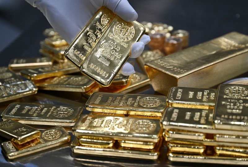 Gold's rush to record heights propelled by global anxieties