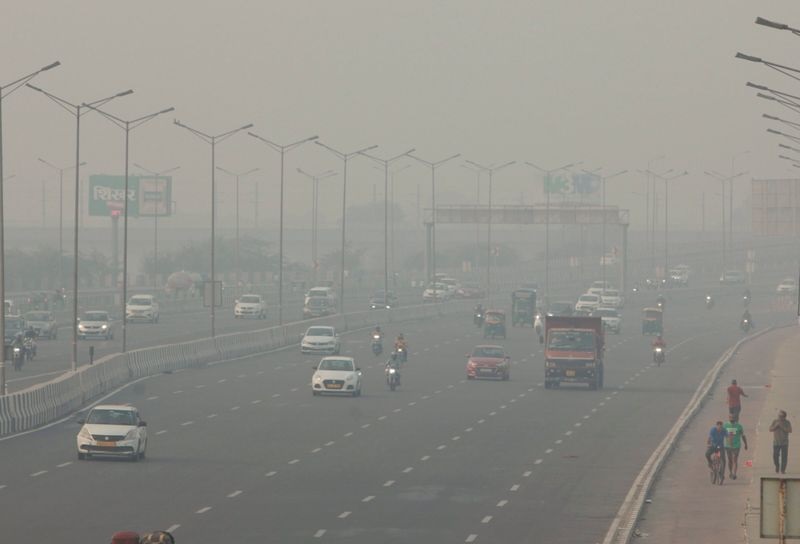 Smog Chokes Delhi, Air Quality Nears ‘Severe’
