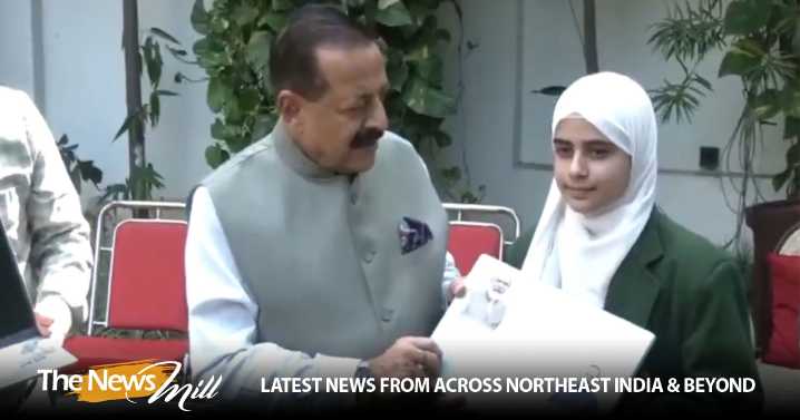 J-K: Jitendra Singh distributes free laptops to top