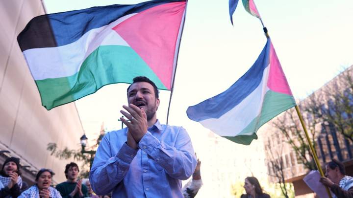 Lawyers urge US appeals court to uphold Mahmoud Khalil’s release order