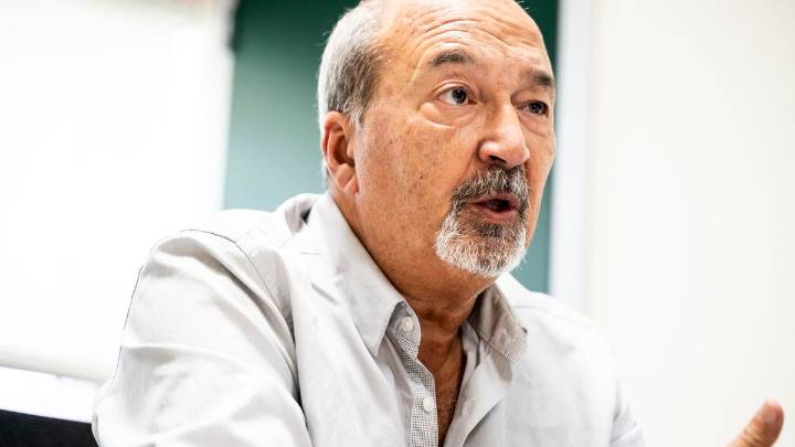 Ignacio Casado, jefe de Neurología de Cáceres ante el alzheimer: "Tu pareja te propone un plan para el fin de semana, pero llega el momento y no te acuerdas. Llega ese "a mí no me has dicho nada""