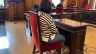La Fiscalía pide 14 años de cárcel por abandonar a su bebé recién nacida en un contenedor