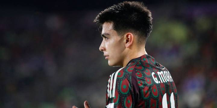 La petición sobre Gilberto Mora que Javier Aguirre recibió de la afición para cuidarlo en selección mexicana