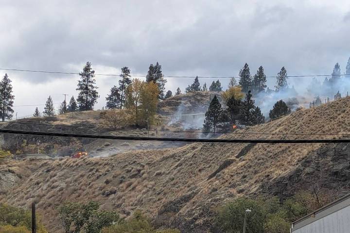1 arrested in connection to wildfire that sparked on Kelowna’s Knox Mountain