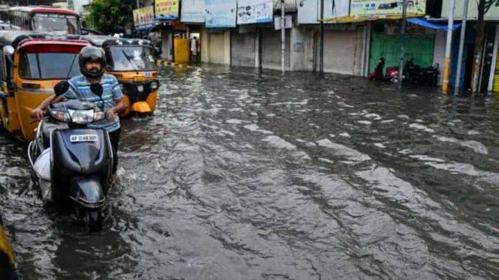 Scattered thunderstorms to continue in Hyderabad over the  next few hours