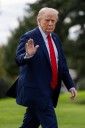 Trump anuncia aranceles del 100 % para China por su postura comercial "hostil"
