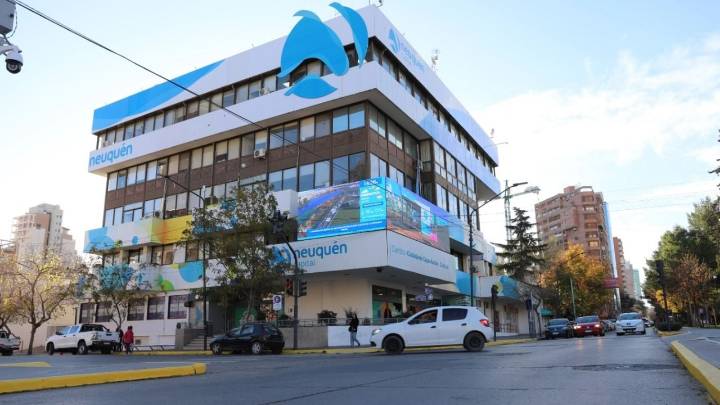 Empleados municipales de Neuquén cobrarán los sueldos de octubre con el aumento que acordó el gremio