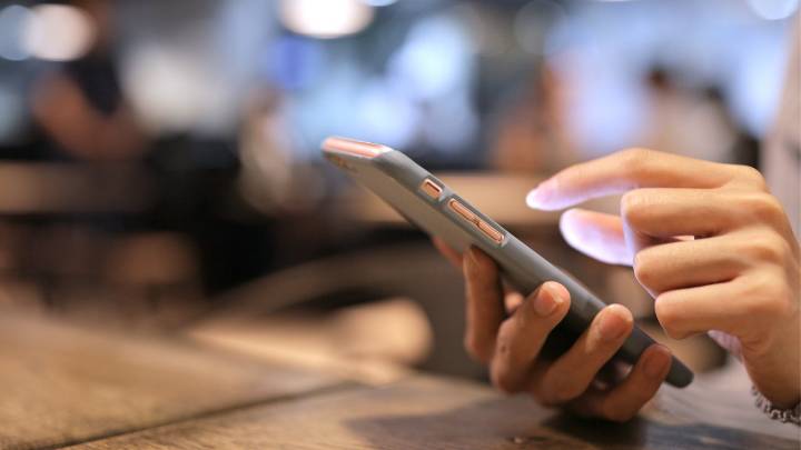 Un hombre deberá indemnizar a su exmujer por el apodo con el que la tenía guardada en el móvil