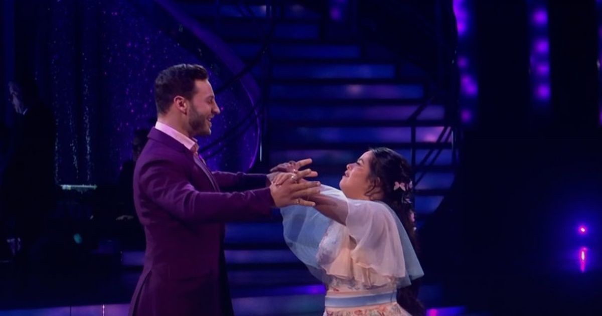 Strictly's Anton Du Beke brands Ellie Goldstein 'unstoppable' as fans left in tears