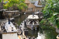 Disneyland Jungle Cruise skippers memorize 600 ‘dad jokes’