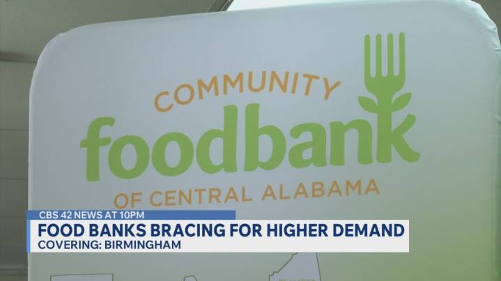Local food banks preparing for an influx of people amidst the government shutdown
