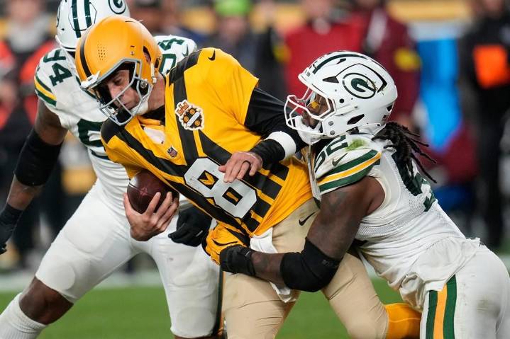 Aaron Rodgers and the Steelers fall short in QB's reunion with Green Bay as Love leads 35