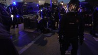 Los Mossos cargan tras los ataques a comercios durante la tercera protesta por Palestina en Barcelona