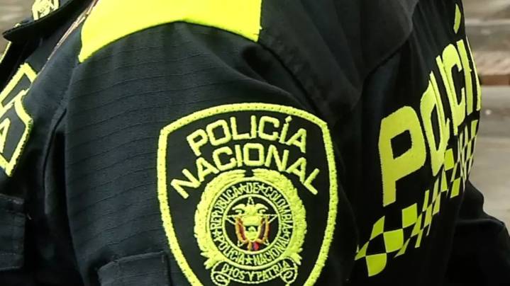 Tres policías heridos tras ataque con carrobomba contra la Policía en El Estrecho