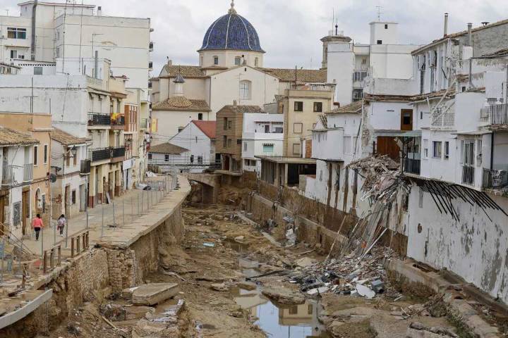 Hallan un cadáver que podría ser de uno de los desaparecidos en la dana