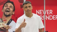Alexis Sánchez lo recibió: El nuevo jugador chileno que se sumó al Sevilla