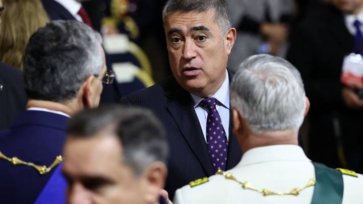 Desbordes acusó "silencio total" del Mineduc ante violencia en liceos de Santiago