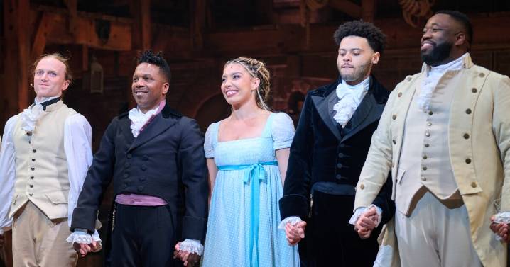 Talks resume as Broadway actors consider a strike