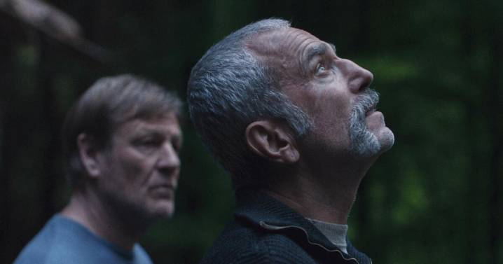 Review: Daniel Day-Lewis returns in 'Anemone,' a flimsy vehicle that can't contain his gale