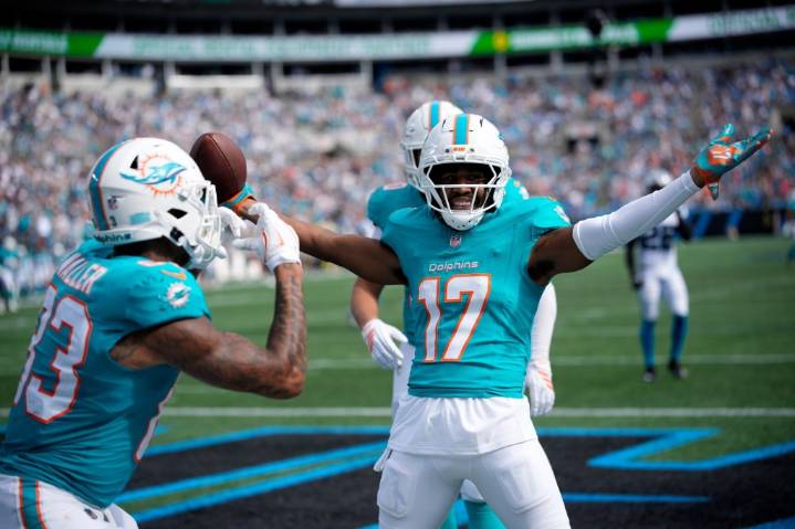 Dolphins-Chargers predictions: Will Dolphins pull off upset?