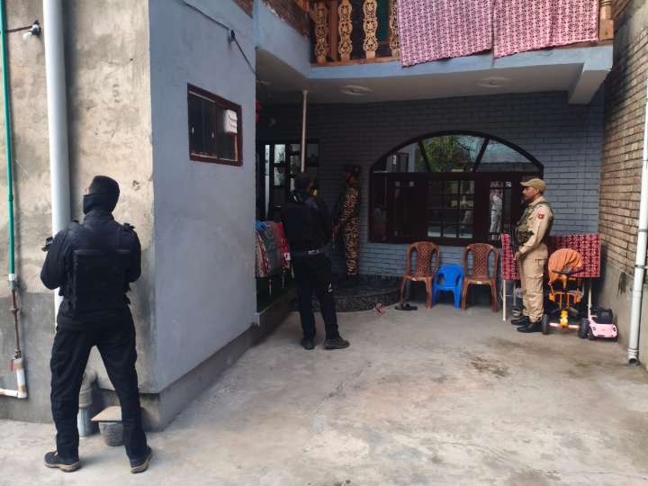 Srinagar Police raids residences of 21 OGWs linked to Terror Groups