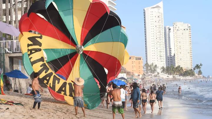 Por vacaciones invernales, parachuteros esperan un aumento en la demanda
