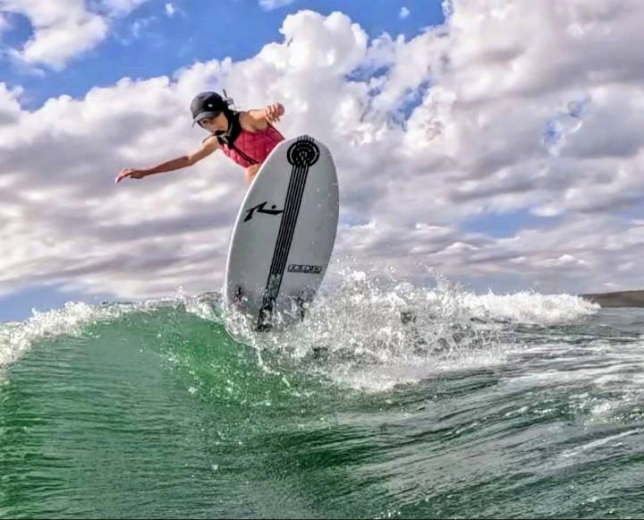 Mountain Ridge freshman catches waves at international competition