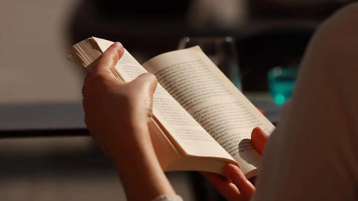 Presentará poblana su segunda historia sobre una bruja, ‘Entonces, la bruja malvada…’