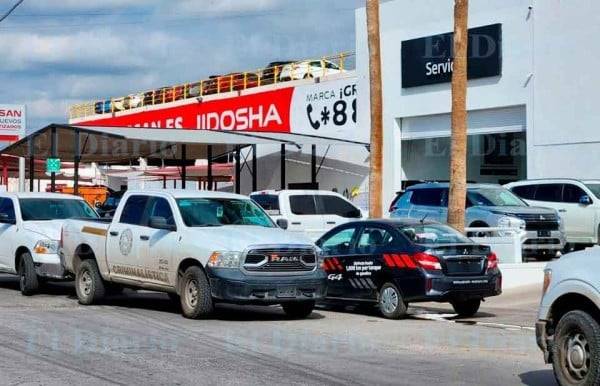 Catean agencia de autos por exhibir vehículos con reporte de robo
