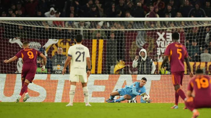 Roma misses penalty 3 times in Europa League and Celtic denied by 'baffling' VAR decision