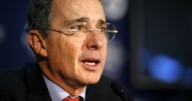 Qué significa “absolver” y “revocar”: las claves legales detrás del caso Uribe
