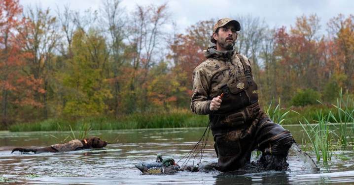 Vischer Ferry duck hunting season tradition, troubling
