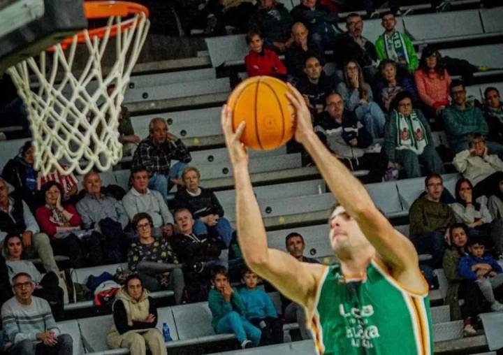 Lobe Huesca hace del Palacio su particular fortín