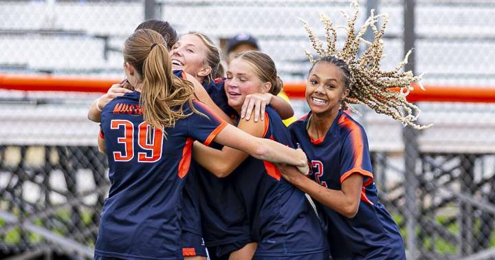 GALLERY: #4 Mountain Crest 2, #13 Sky View 0 in 4A girls soccer playoffs