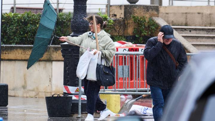 Las rachas de viento alcanzan los 111 km/h en Santander, la quinta más alta de España
