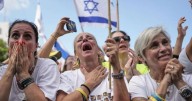 Living hostages and Palestinian prisoners are released as part of ceasefire in Gaza