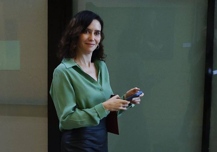 Ayuso desafía al Gobierno y rechaza el registro de médicos objetores: «Váyanse a otro lado a abortar»
