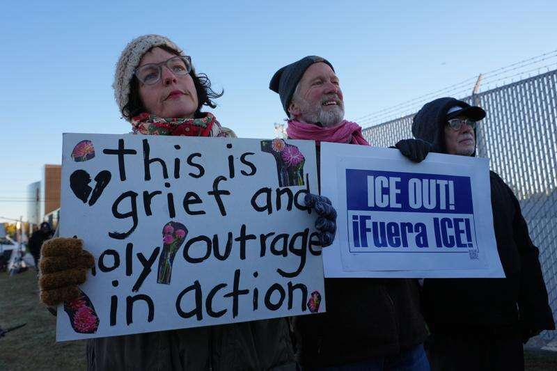 Advocates allege ‘inhumane’ conditions at Chicago-area ICE facility in new lawsuit