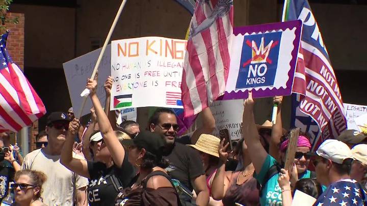 'No Kings' protests happening across the Tampa Bay area on Saturday