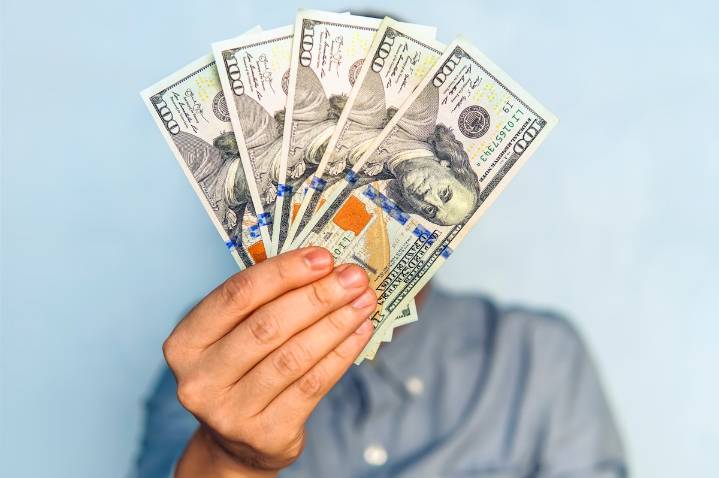 California enviará nuevo cheque de estímulo de $725 a familias con apoyo del programa "Family First"