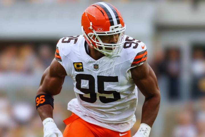 NFL: Eagles estaría buscando el trade del año... por Myles Garrett