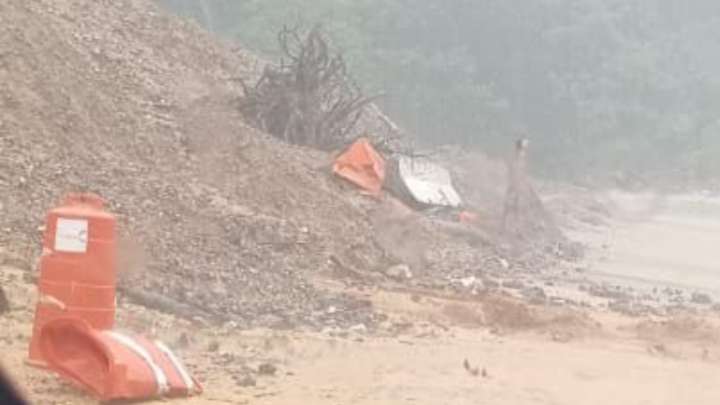 Tres Personas Mueren Sepultadas por un Alud de Tierra en Oaxaca
