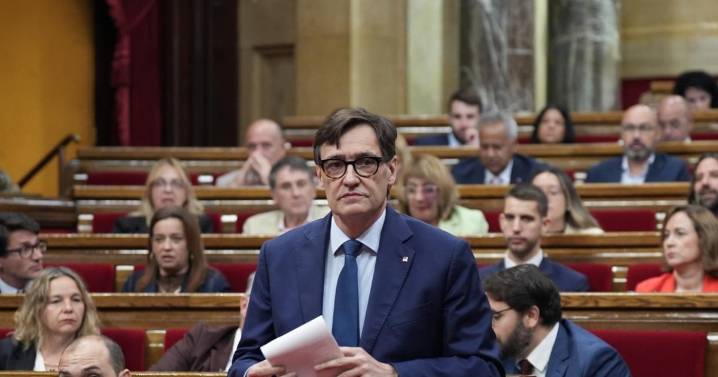 Junts canaliza a través de Illa su frustración con Sánchez: «A ver qué vota»