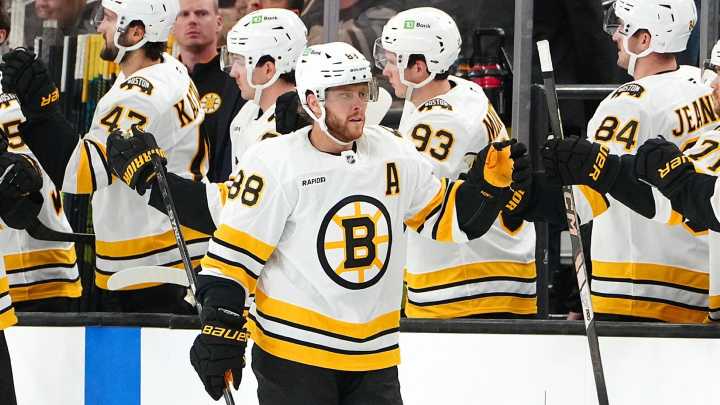 NHL Power Rankings: Bruins Crack Top 10 After Hot Start