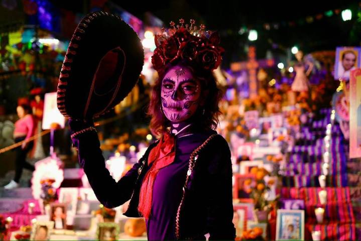 Saltillo: Inauguran Altar Monumental en el barrio de Santa Anita