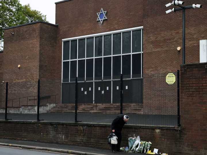 Manchester synagogue attacker says he pledged alliegence to ISIS